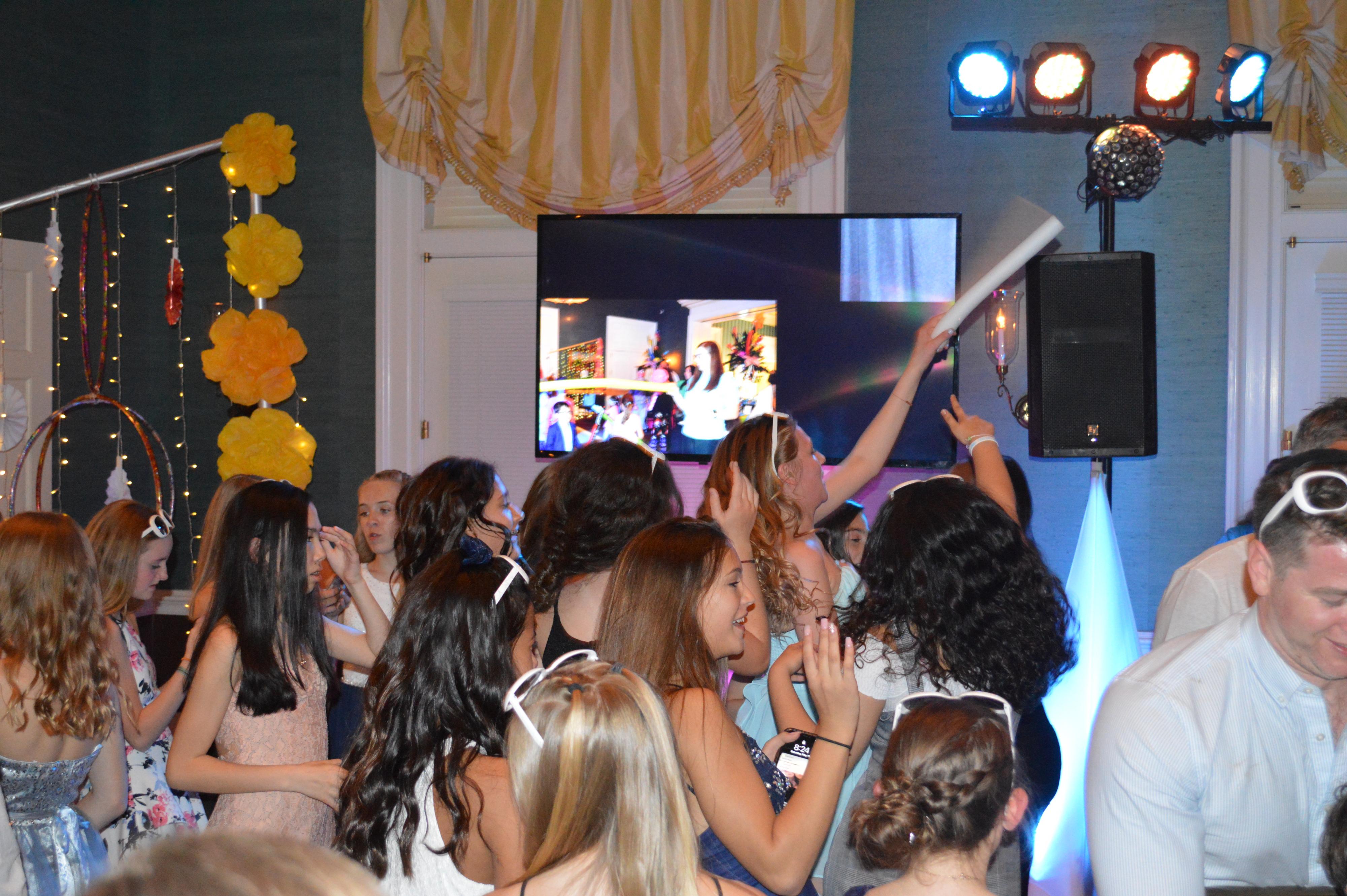 Eden Wolt Bat Mitzvah | View more photos from the event at gallery.photoboothcincy.com/u/PhotoBoothCincy/Eden-Wolt-Bat-Mitzvah